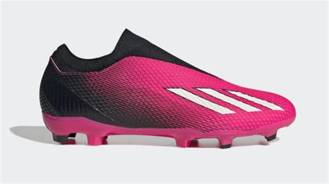 THIS IS THE BEST CHEAP LACELESS FOOTBALL BOOT 